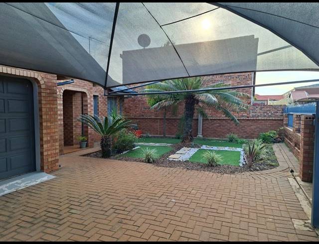 4 BEDROOM HOUSE FOR SALE IN MAMELODI WEST